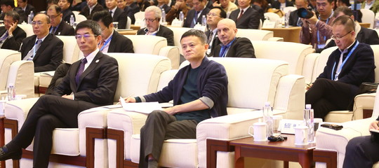 La Cina vuole aprire le porte a Internet. Per controllarlo sempre di più