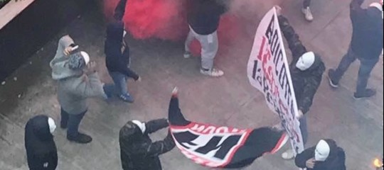 Blitz di Forza Nuova a 'Repubblica', fumogeni e slogan