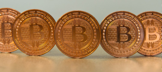 Il Bitcoin è balzato oltre i 18 mila dollari dopo il lancio a Chicago del primo future sulla criptovaluta