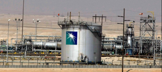 Petrolio: l'Arabia Saudita taglierà l'export verso l'Asia a gennaio