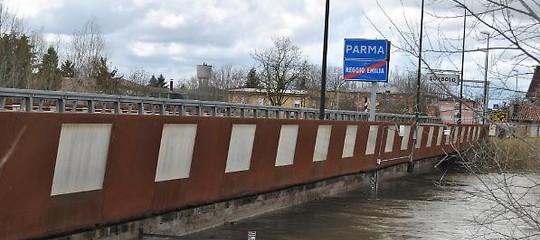 Maltempo: tracima il fiume Enza, evacuato un paese in Emilia