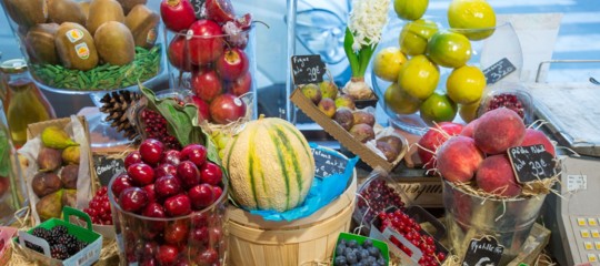 La frutta fuori stagione fa male