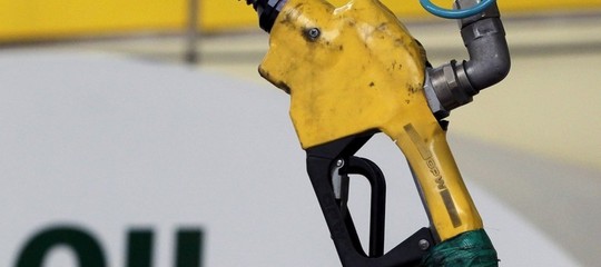 Petrolio: Up stima consumi -2,7% a novembre