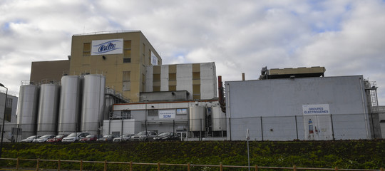 Francia: batterio della salmonella, Lactalis ritira 720 partite latte