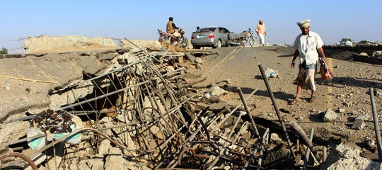 yemen guerra scontri bombardamenti