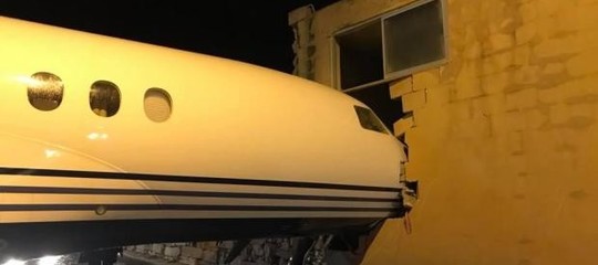 A Malta il vento ha fatto schiantare una 'Rolls Royce dei cieli' contro un muro