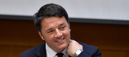 Ambiente. Renzi sui sacchetti bio: "Buon complotto a tutti"