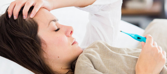 In arrivo il picco dell'influenza che va affrontato senza l'uso di antibiotici. Cosa sapere