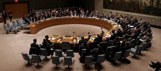 Iran: Il consiglio di sicurezza dell'Onu difende l'accordo sul nucleare, Teheran esulta