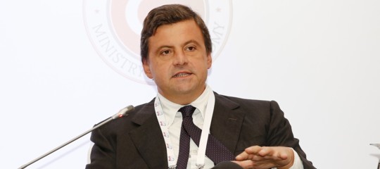 Calenda: tre offerte per Alitalia, in settimana la scelta