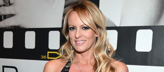 Trump pagò per il silenzio della pornostar Stormy Daniels? La tesi del Wall Street Journal