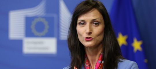 Fake news: Commissione Ue, minaccia per democrazie europee