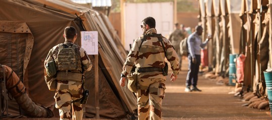 Perché la missione dei nostri soldati in Niger viene vista come un favore a Macron?