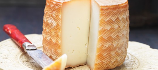 Spagna e Messico stanno litigando a Bruxelles sul formaggio Manchego