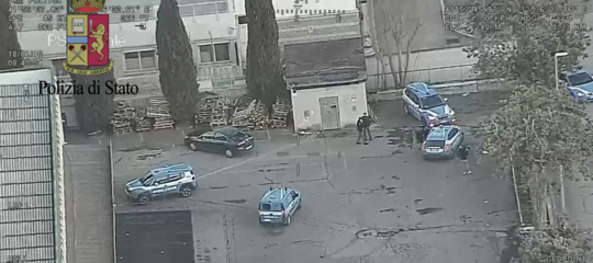 Blitz della Polizia contro la mafia cinese a Prato, 33 arresti