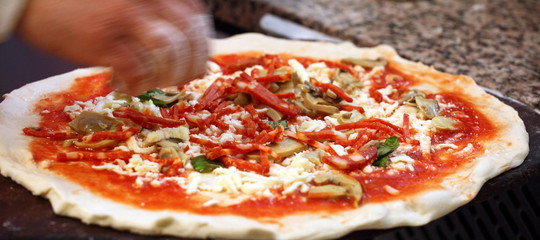 Un cruscotto di auto nuovo ingrediente della pizza napoletana?
