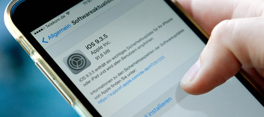 Smartphone 'rallentati', Antitrust italiana apre procedimenti contro Apple e Samsung