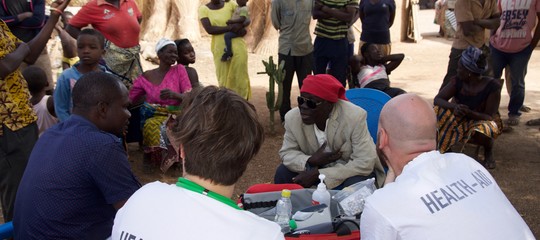 Così lavorano i medici italiani a Saboba, confine tra Togo e Ghana dove la malaria uccide di più