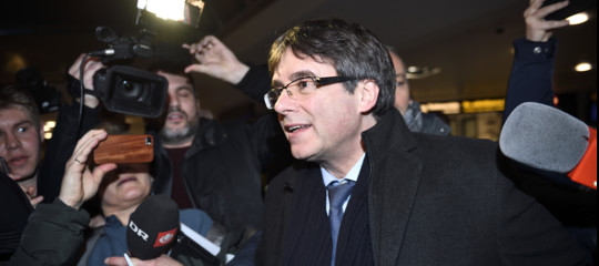 Catalogna: procura spagnola chiede l'arresto di Puigdemont in Danimarca