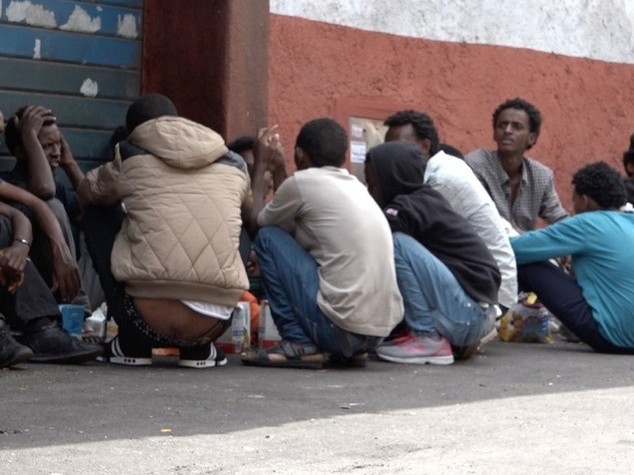 Immigrati: ok a missione navale Ue, 40mila lasceranno Italia e Grecia