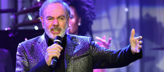 Musica: Neil Diamond ha il Parkinson, annullata tournee