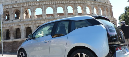 Perché senza incentivi l'auto elettrica in Italia non andrà da nessuna parte