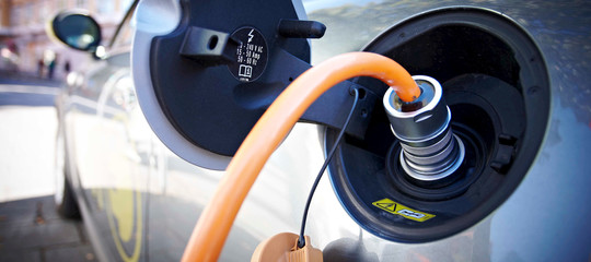 Perché senza incentivi l'auto elettrica in Italia non andrà da nessuna parte