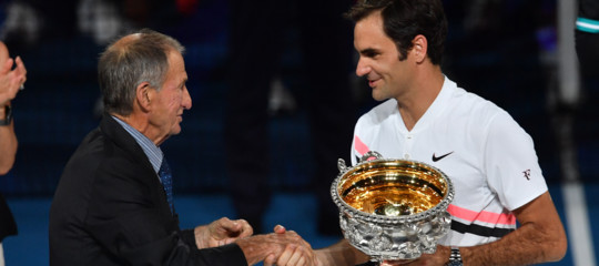Roger, uno di noi, imperfetto, familiare, unico. Continua, per favore, continua…