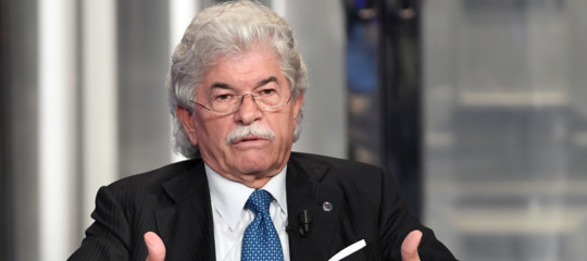 Il modo per salvare la candidatura di Razzi c'è. Ma costa un sacco di soldi