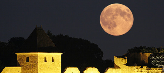 La luna del 31 gennaio sarà speciale e spettacolare. Per 4 ragioni
