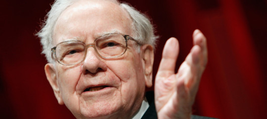 Bezos e Buffett studiano un'assicurazione sanitaria economica per i rispettivi dipendenti