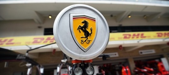 Ferrari chiude un 2017 record, utile netto adjusted balza a 537 milioni