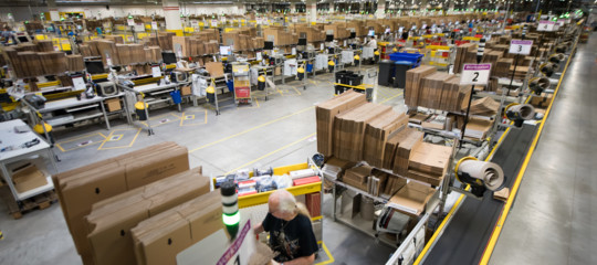 Amazon: Calenda, in 'Industria 4.0' braccialetti ma solo per macchine