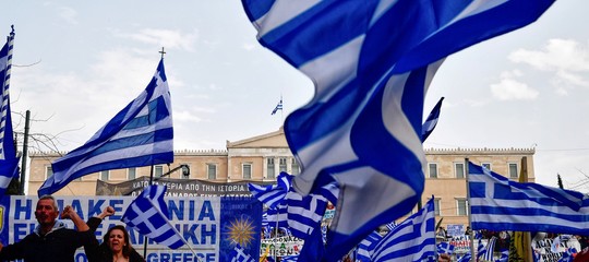 Grecia: migliaia in piazza per un nome, "La Macedonia è greca"