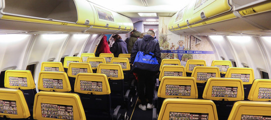 È sempre legittimo il sovrapprezzo per cambiare il posto sull'aereo? Un'indagine