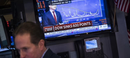 Wall Street: Dow Jones perde oltre 1.500 punti, più del 6%