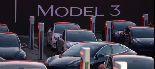 "Siamo stati presuntuosi". Musk ha ammesso che fare auto è più difficile di quanto pensasse