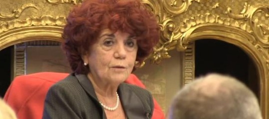 Firmato il nuovo contratto per la scuola, aumenti tra 80 e 110 euro