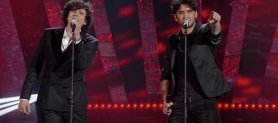Vincono Meta e Moro, ma Sanremo si emoziona per Favino