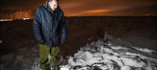 Nell'incidente aereo di Mosca sono morte 71 persone, ecco le ipotesi del disastro