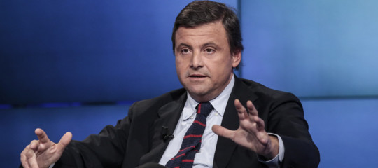 Calenda attacca la Lega: "Ammicca al razzismo, è fuori dalla Costituzione"