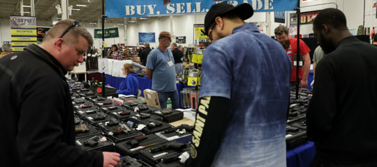 Cosa impedisce agli americani di limitare la vendita di armi
