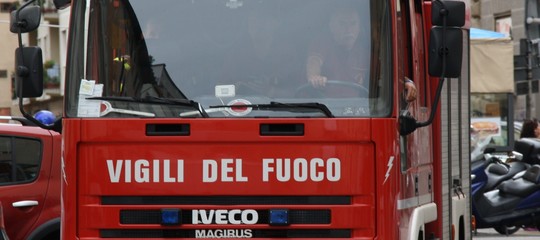 Esplosione in cantina a Bologna, un morto