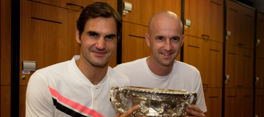Federer torna numero 1 del mondo e riesce nell'impresa di ritrovare il tempo perduto