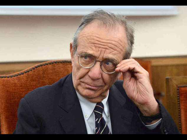 Grecia: Padoan, "nessun rischio di contagio per l'Italia"
