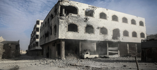 Siria: bombe su Ghouta Est, 21 civili morti