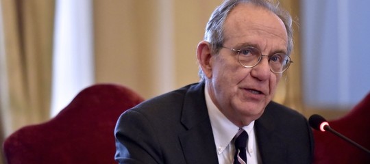 Ue: Padoan, non ci sarà bisogno di una manovra correttiva