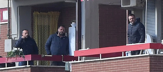Il carabiniere 'assediato' a Latina ha ucciso le due figlie e si è sparato