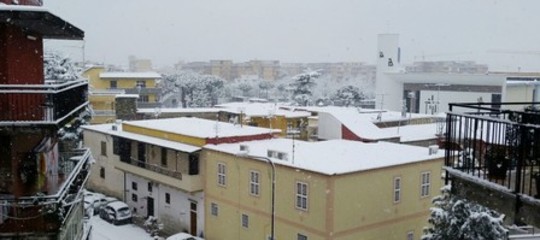 Buran non molla, ancora problemi per chi viaggia e domani rinevica un po' ovunque