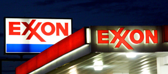 Petrolio: Exxon lascia la joint venture con Rosneft